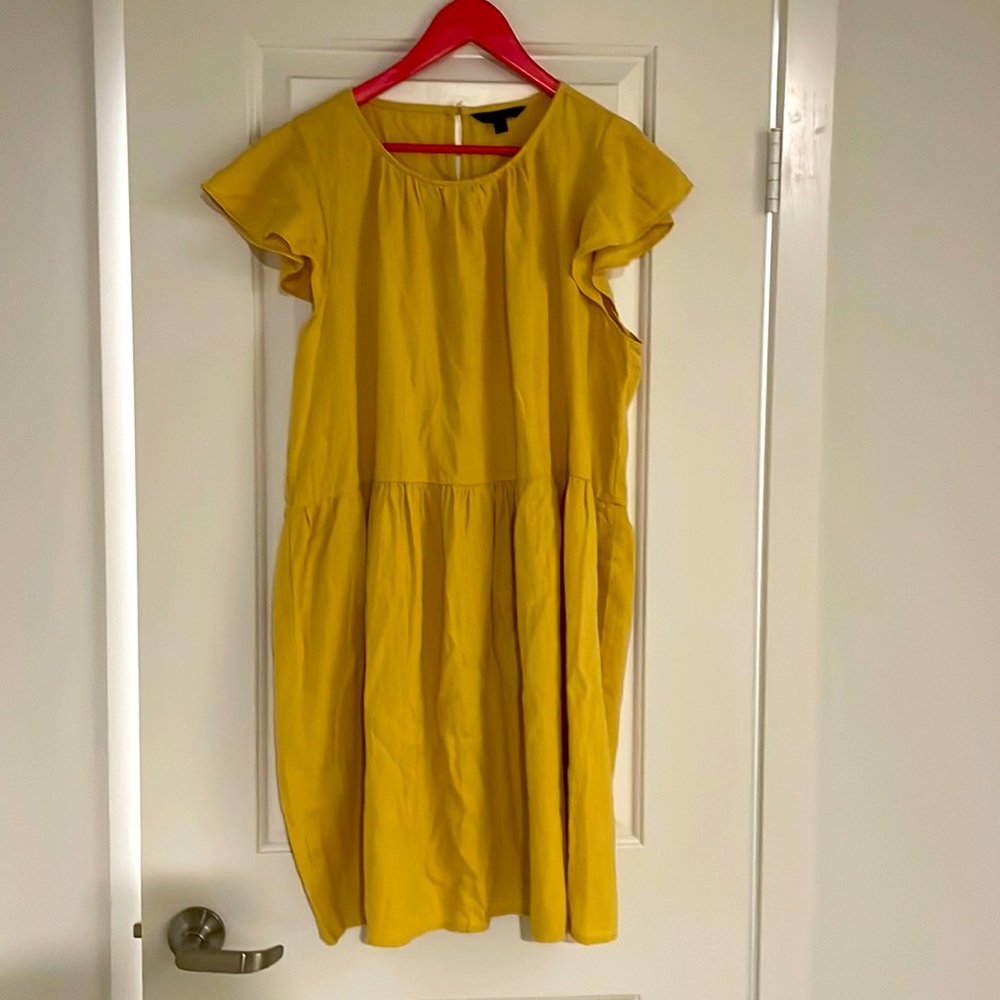 Never worn Banana Republic dress size L